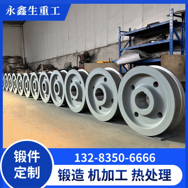 双轮缘桥式起重机行车轮锻件：材质选型与锻造工艺优化解析